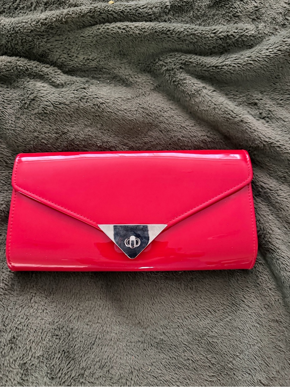 Red Patent Envelope Clutch - Women, new without tag !